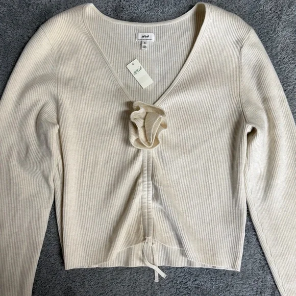 NEW Aerie Cropped Rosette Sweater Cream Size XL - Picture 9 of 9